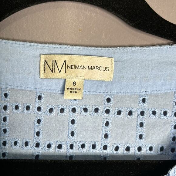 Neiman Marcus Light Blue Eyelet Tunic Top With Bell Sleeves Size 6 - Picture 2 of 9